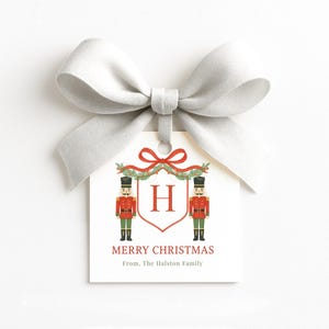 くるみ割り人形のクリスマスギフトタグテンプレート：モノグラムクレスト、編集可能なCanva（デジタルダウンロード）