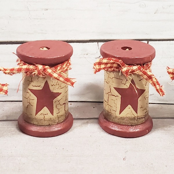 Primitive Crackle Painted Tan w/ Barn Red Stars Wood Spools Set of 4 Bowl Filler