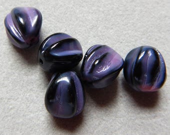 Large ribbed purple beads DS 3094, 3095