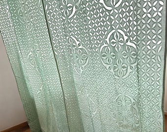 Applique curtain
