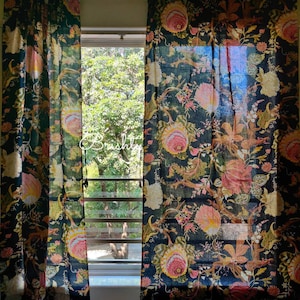 Black vintage style floral cottage curtains, bold botanical curtains with tie backs, shabby chic drapes, can be customised 画像 1