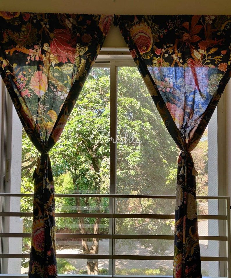 Black vintage style floral cottage curtains, bold botanical curtains with tie backs, shabby chic drapes, can be customised 画像 6