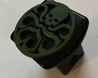 Hydra Octopus in 3D - 2 inch Trailer Hitch Cover Black with Army Green  - Gamer Style Video