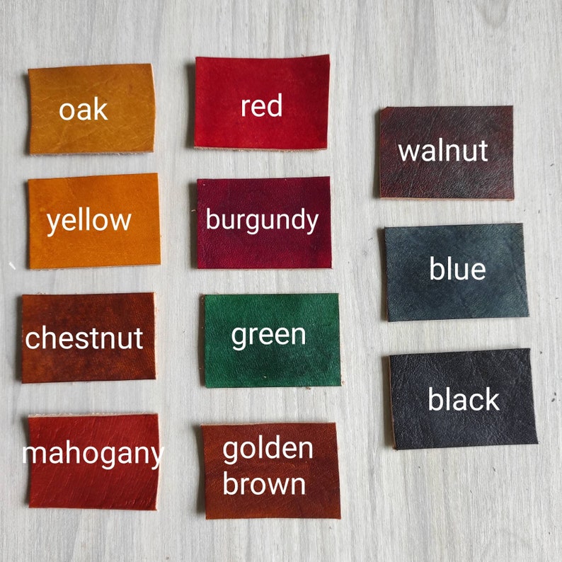 Pode incluir: Amostras de couro em v&aacute;rias cores, incluindo carvalho, amarelo, castanho, mogno, vermelho, bord&ocirc;, verde, castanho dourado, noz, azul e preto.