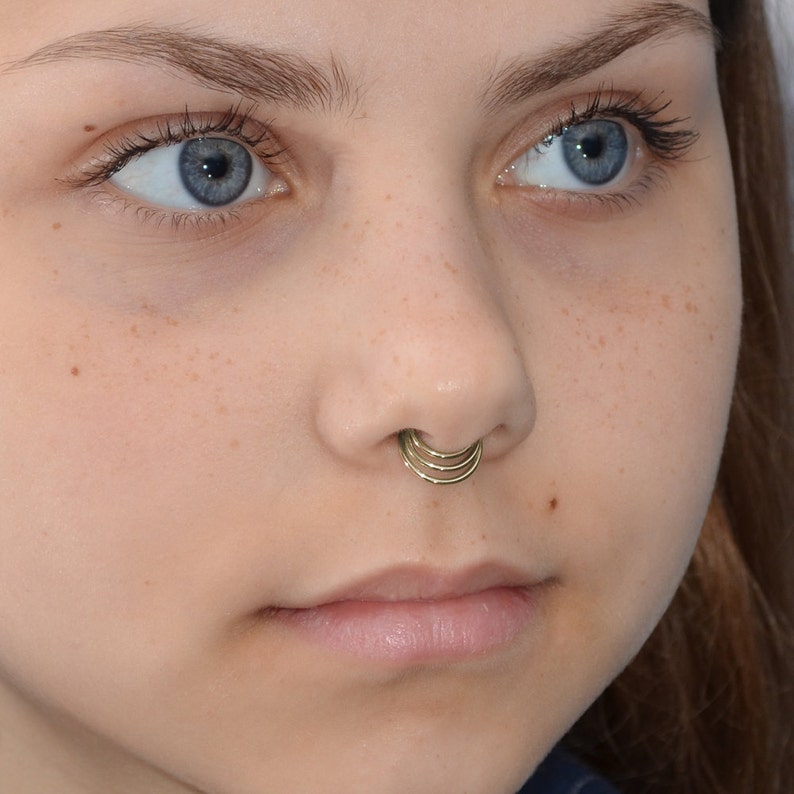 SEPTUM RING / Nasenring Septum Piercing 18g Knorpel Ohrring Bild 4.