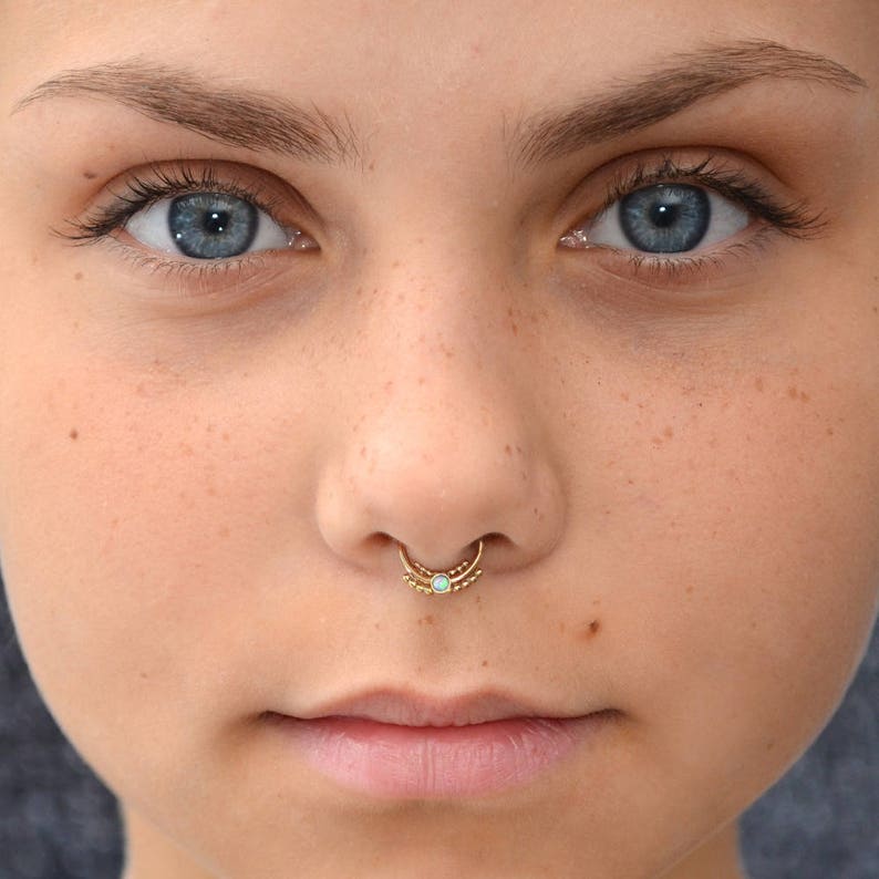 Septum Y Piercing En La Nariz