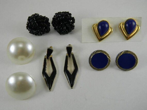 Vintage Pierced Earrings Lot - image 3