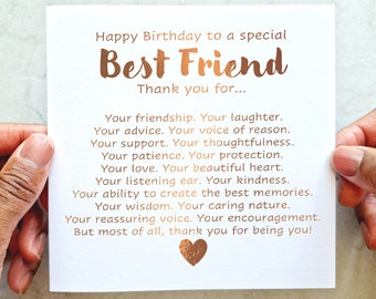 Peut inclure: Carte de vœux blanche avec texte cuivré. Le message "Happy Birthday to a special Best Friend" est inscrit. La carte contient une liste de remerciements et un motif de cœur.