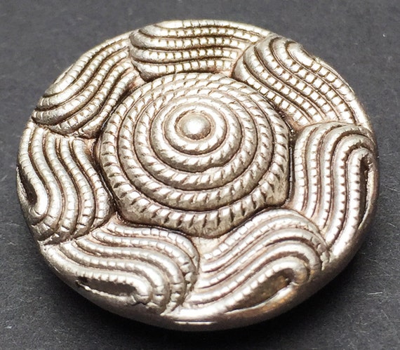 yet rather Strange Vintage Buttons 6 Big 2.3cm Impressive
