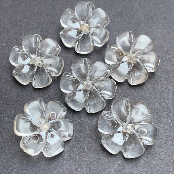 6 Delightful Vintage 1.8cm or  1.5cm Flower Buttons