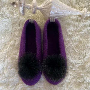 Felt shoes, purple ballerina with faux fur pompom, slippers, felt slippers, felted slippers, barefoot shoes, felt shoes.