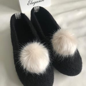 Felt shoes, black ballerina shoes with faux fur pompom, slippers, felt slippers, felted slippers, barefoot shoes, felt shoes.