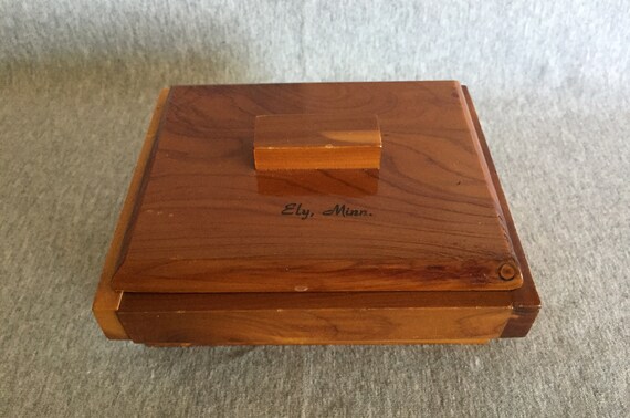 Vintage Jardinia Field Mice Trinket Box