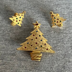 Vintage Christmas Tree Brooch and Earrings