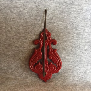Vintage Fleur des Lis Office Spindle