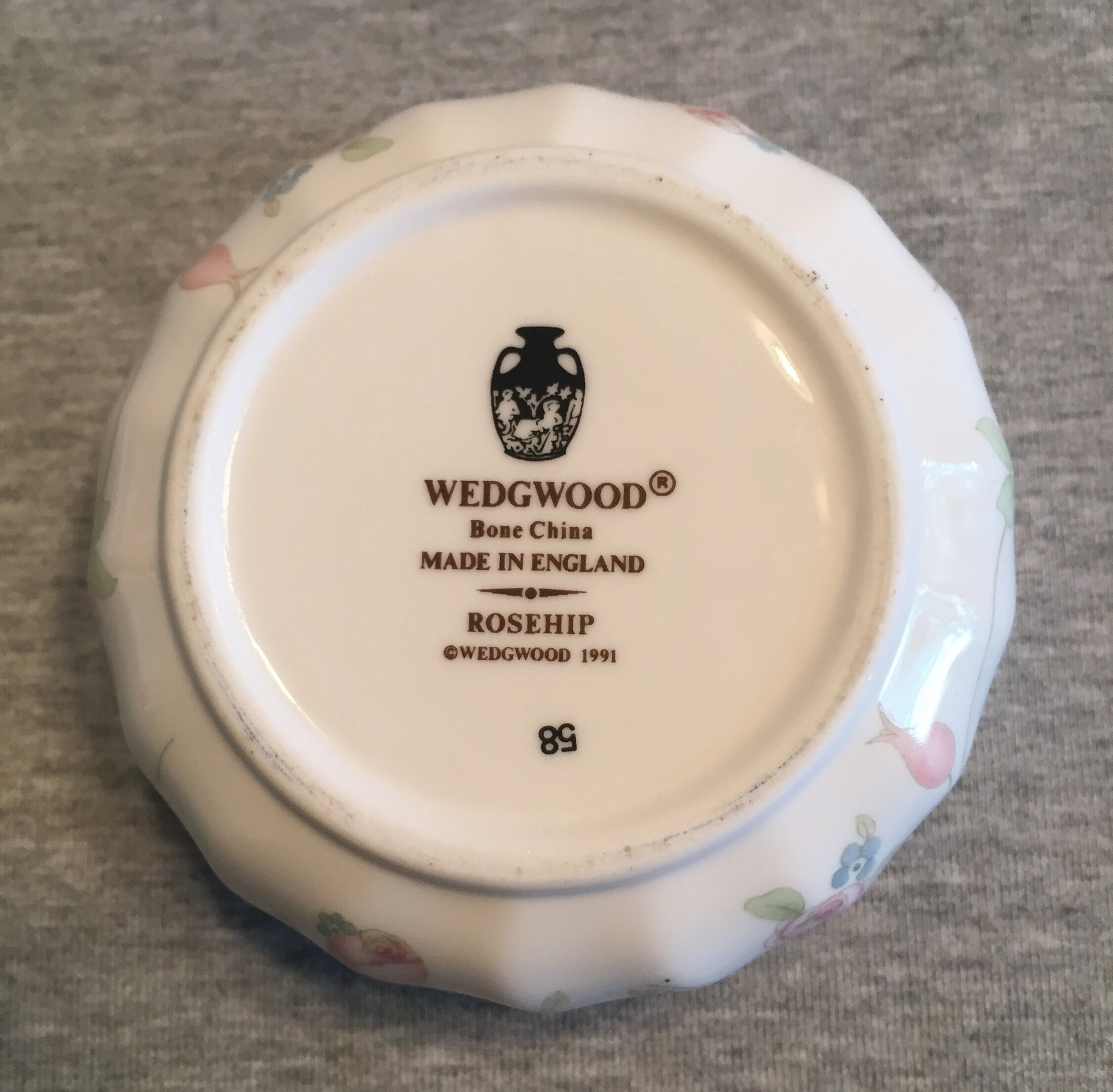 Wedgwood Rosehip Pattern Trinket Box - Etsy Österreich Wedgwood Rosehip Pattern Trinket Box - Etsy Österreich