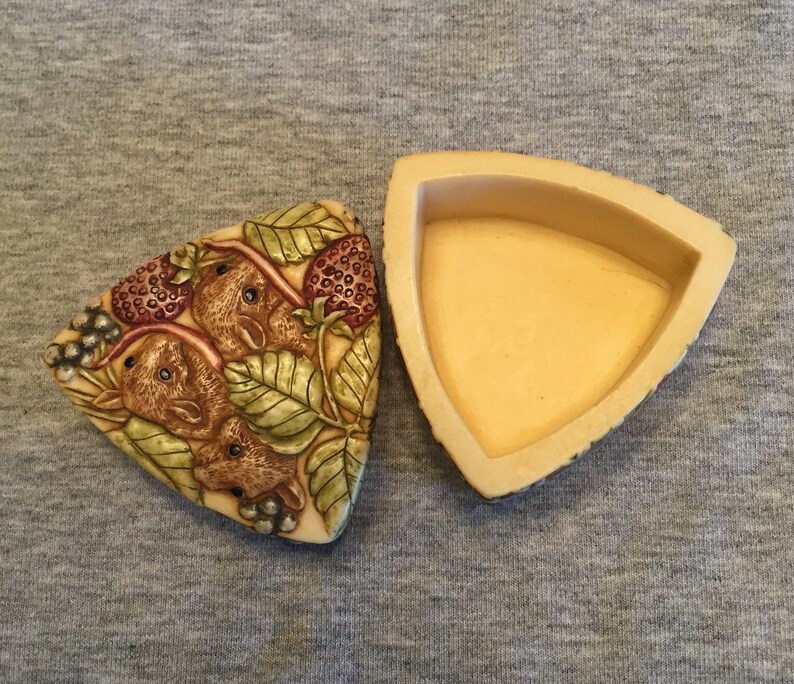 Vintage Jardinia Field Mice Trinket Box