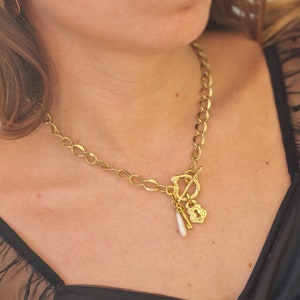 Lock and key Gold Necklace, Mid Century Modern Gold Necklace, Statement Necklace, Gold Large Link Necklace, Gold Pearl Necklace,