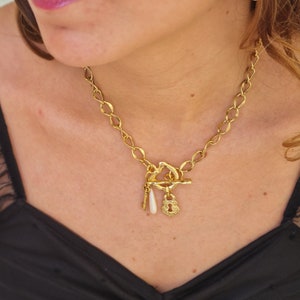 Chunky Gold Chain Necklace for Women, Statement Necklace, Pendants Gold Chunky Chain, Pearls and Lock Necklace, Toggle Necklace,