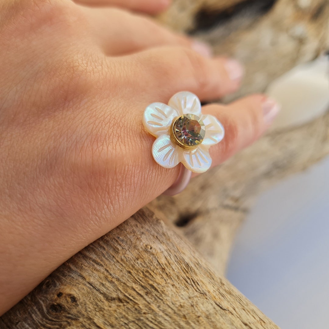 Bague Swarovski transparente, bague fleur coquillage, bague de - Main Image