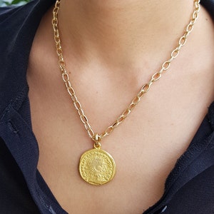 Gold Coin Choker Link Chain Necklace, Vintage Roman Coin Pendant Necklace, Women&#39;s Necklace Gold, Gifts for Women, Statement Necklace