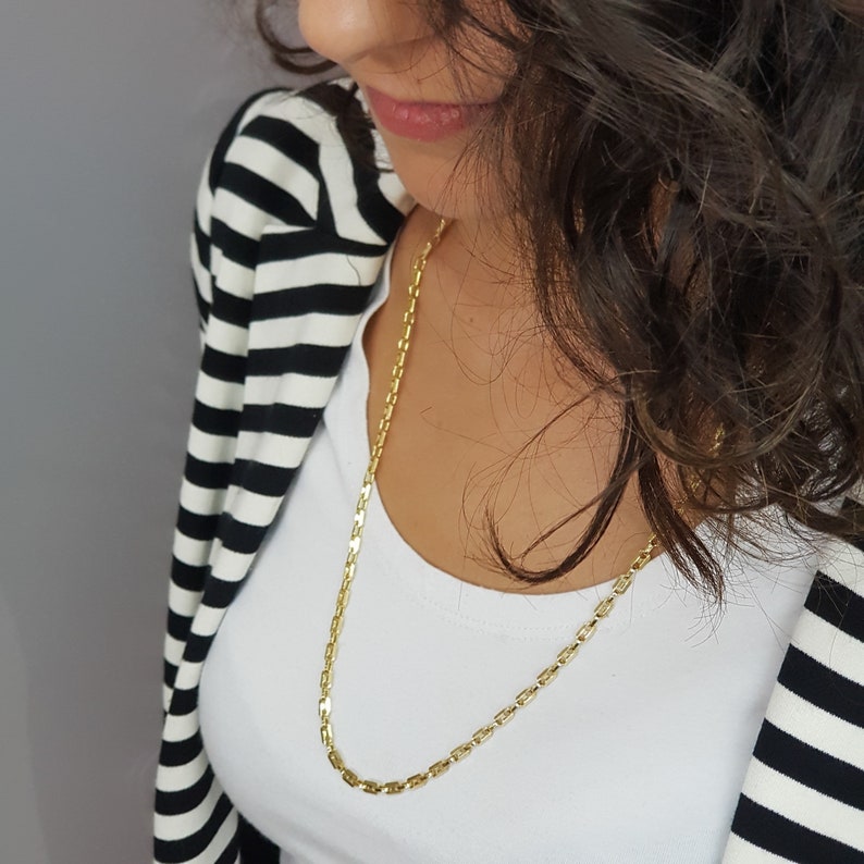 White & Gold Chain Statement Coverup