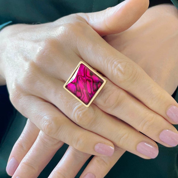 Square Cocktail Ring in Gold with Bright Fuchsia Abalone, Hot Pink Cocktail Ring, Square Pink Statement Ring, Fuchsia Statement Ring