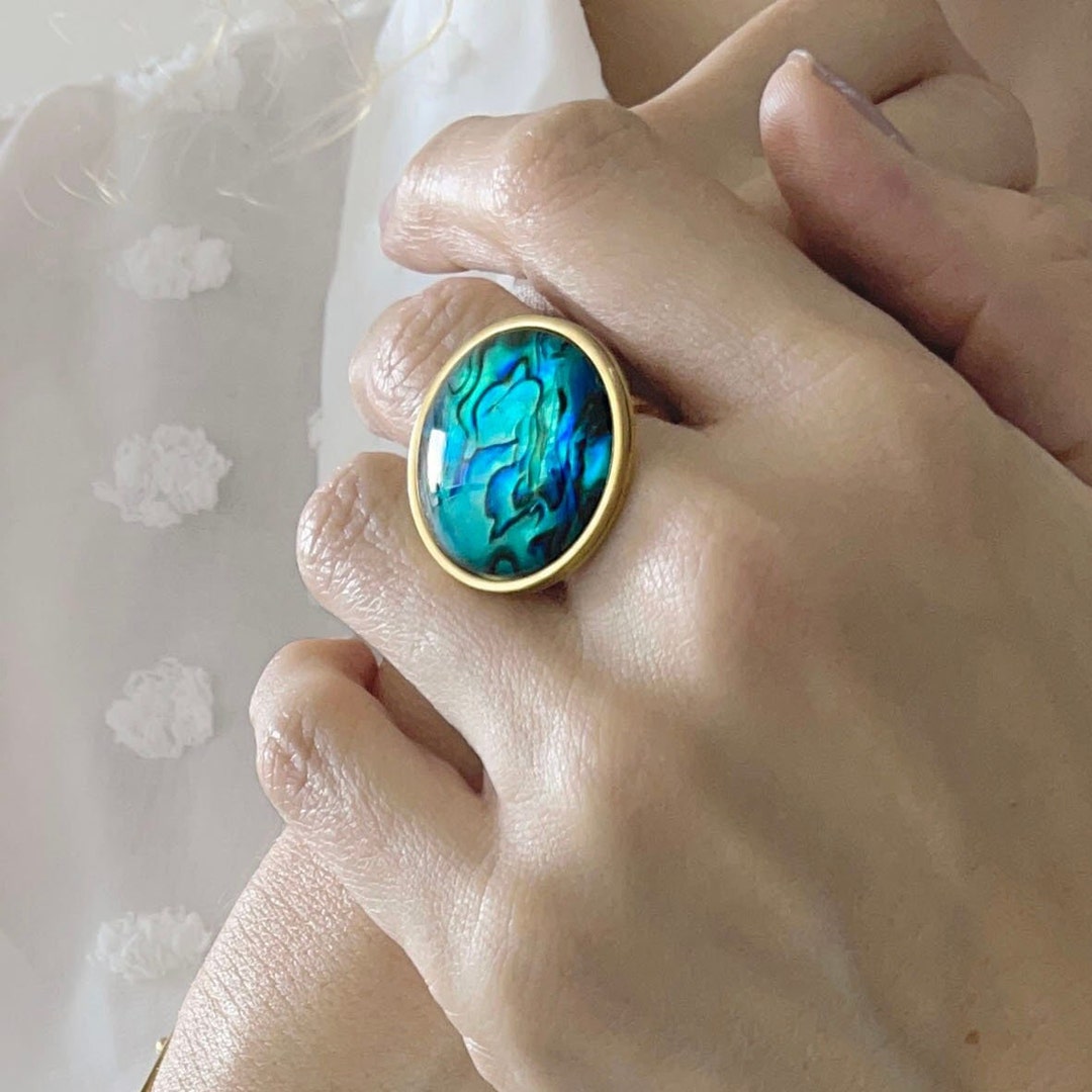 Round Cocktail Ring in Gold With Blue Abalone, Blue and Gold Ring, Blue ...