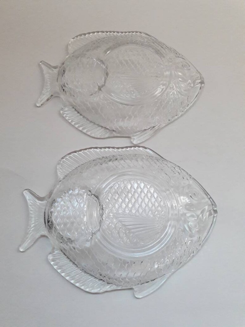 Vintage Set Of 2 Clear Glass Fish Shaped Snack Plates Luncheon Etsy