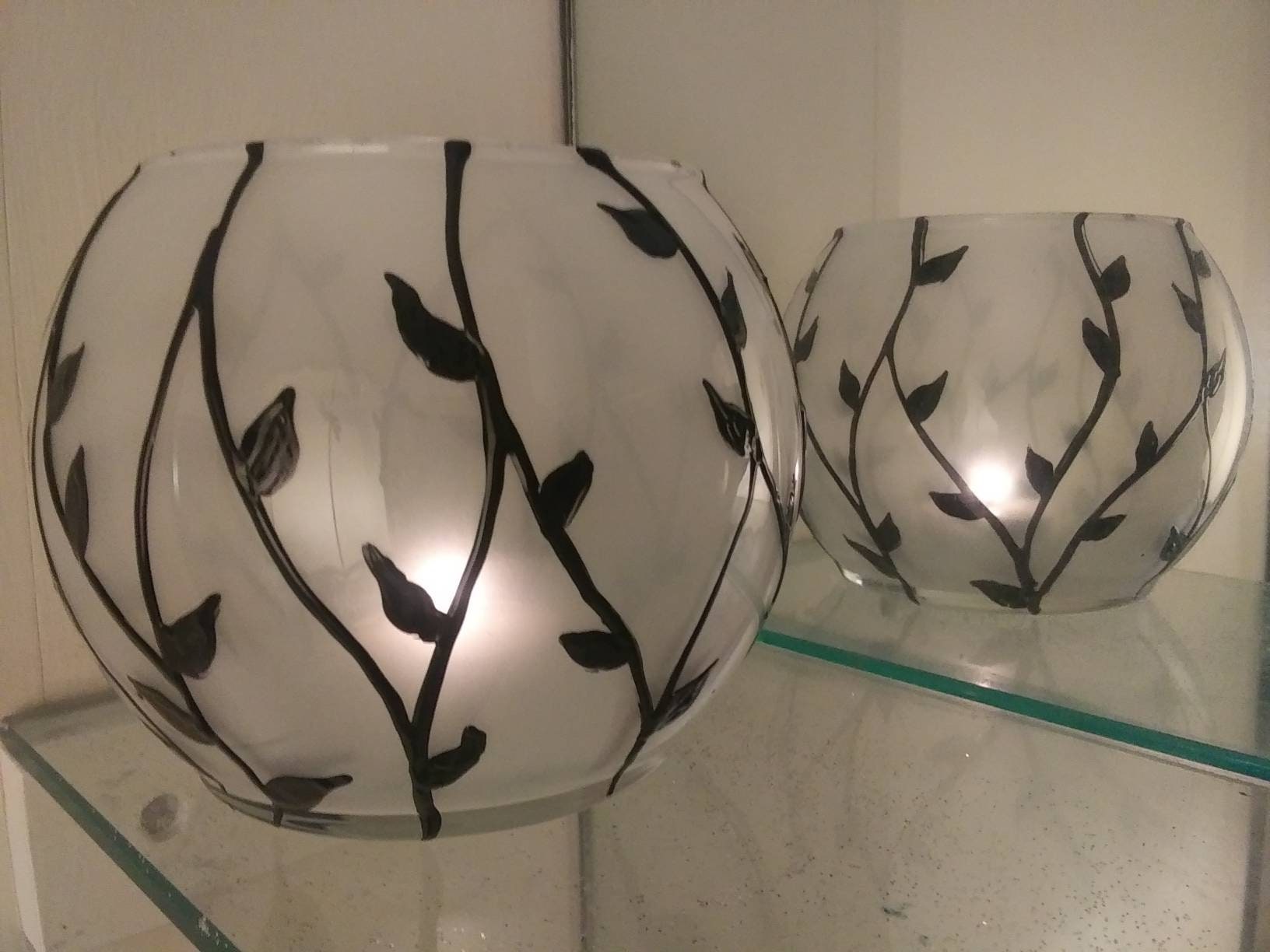 Hand Painted Floral Glass Candle Holder: Red Flower Shadow Light (4x4") - Thumbnail 3