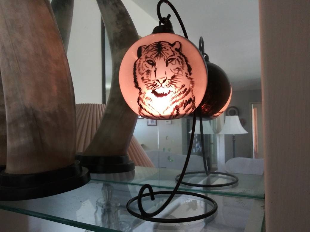 Tiger inside his cave gift candle holder hand painted on glass and stander. - Thumbnail 2