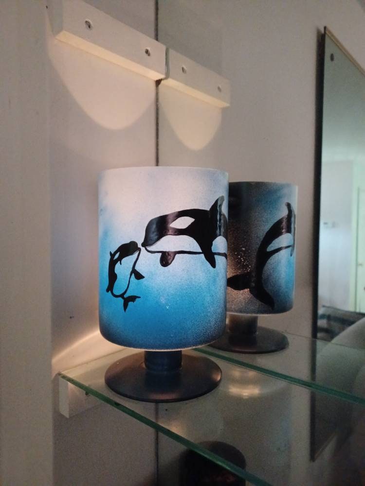 Hand painted in glass candle holder under the sea Orca while killer mom and baby - Thumbnail 6
