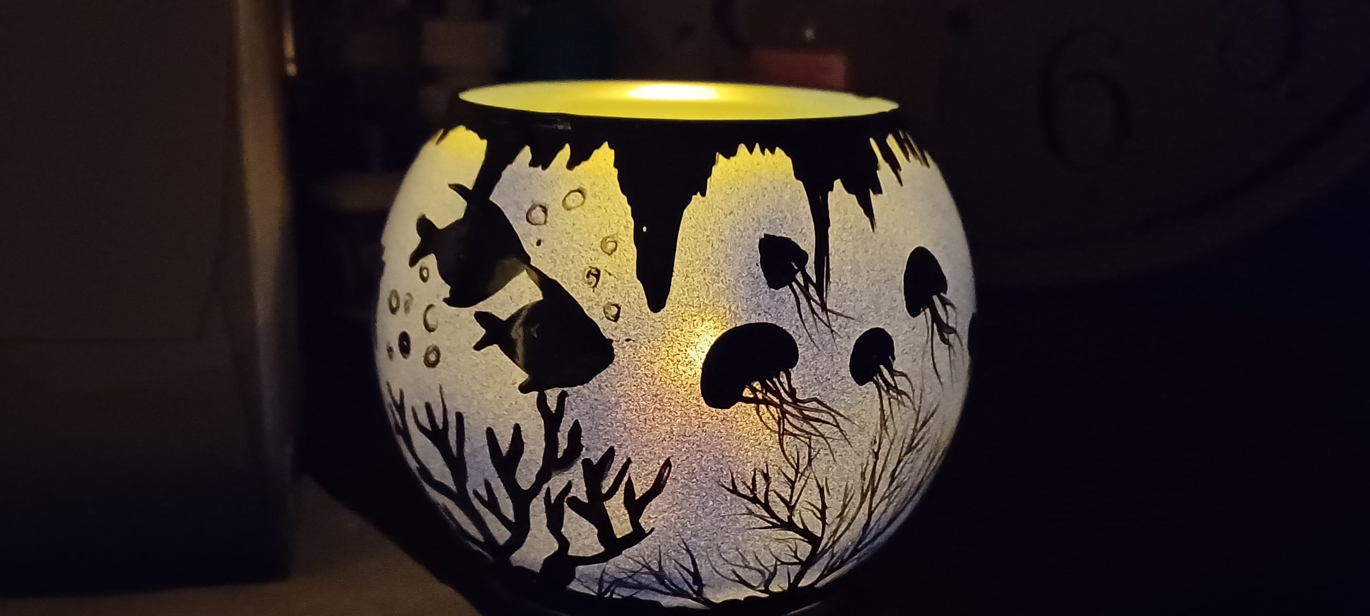 under the sea creatures hand painted candle holder Blue and black - Thumbnail 3