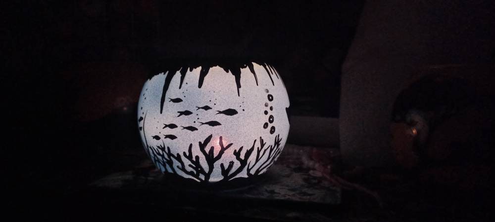 under the sea creatures hand painted candle holder Blue and black - Thumbnail 4