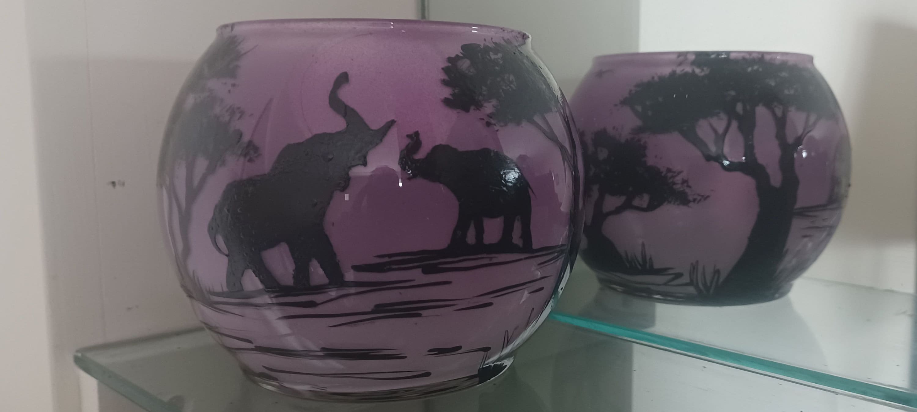 Hand painted elephant with trunk up candle holder in glass - Thumbnail 7