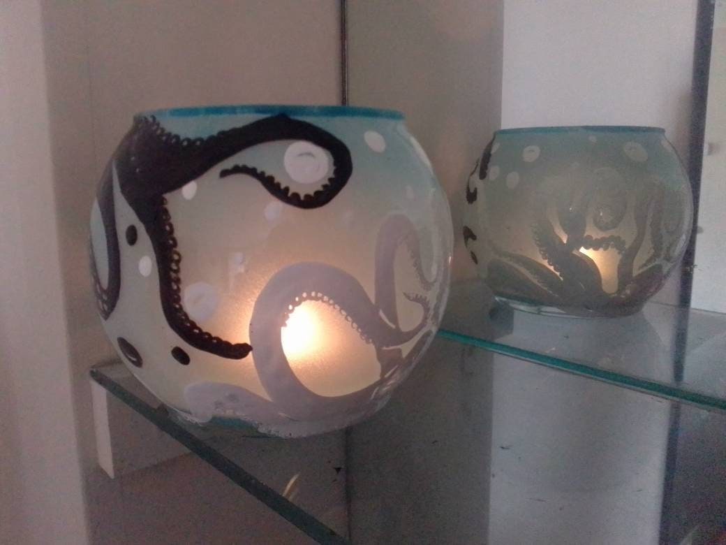 Black and white Octopus under the sea, hand painted candle holder - Thumbnail 4