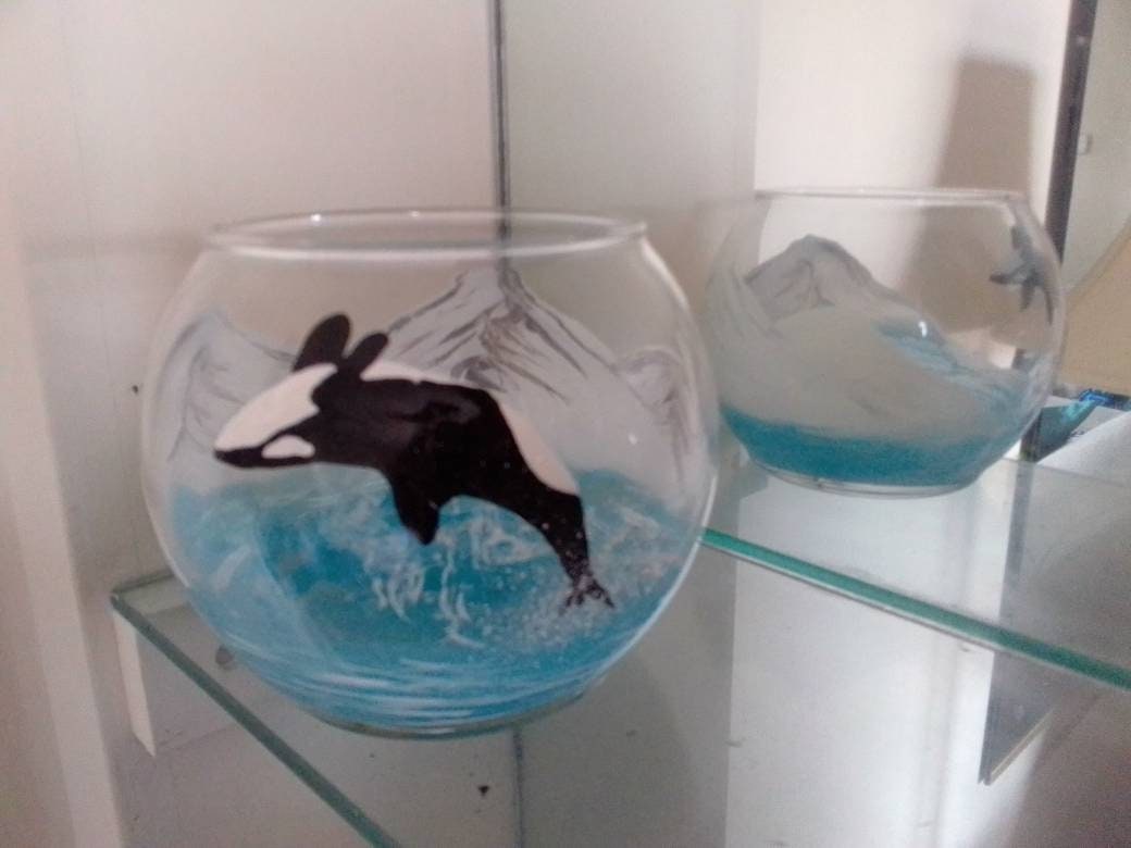 Orca killer whale in ocean and mountain hand painted candle holder - Thumbnail 4