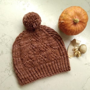 Campfire Hat - PDF knitting pattern - DIY hat in wool - textured hat, cappello ai ferri, beanie pattern, unisex adult, bonnet tricot, tejer