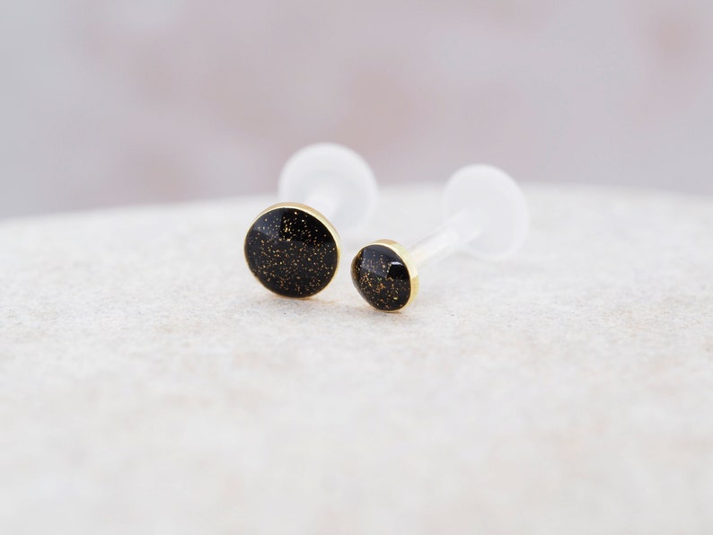 Tragus Helix 16g Gold Black Labret 16G BioFlex image 1