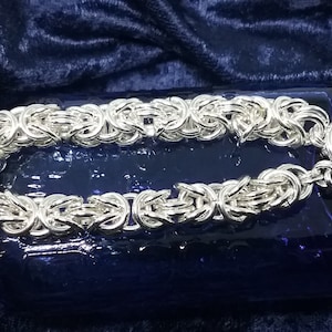 Petite Stretchy Byzantine Chainmail - Perfect Starter Bracelet Kit - S –  Creating Unkamen