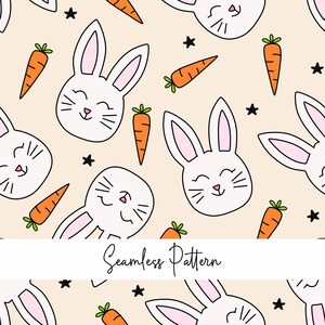 Può includere: Motivo senza cuciture con facce di conigli bianchi con orecchie rosa, carote arancioni e stelle nere su sfondo beige chiaro. Il testo "Seamless Pattern" è visualizzato in basso.
