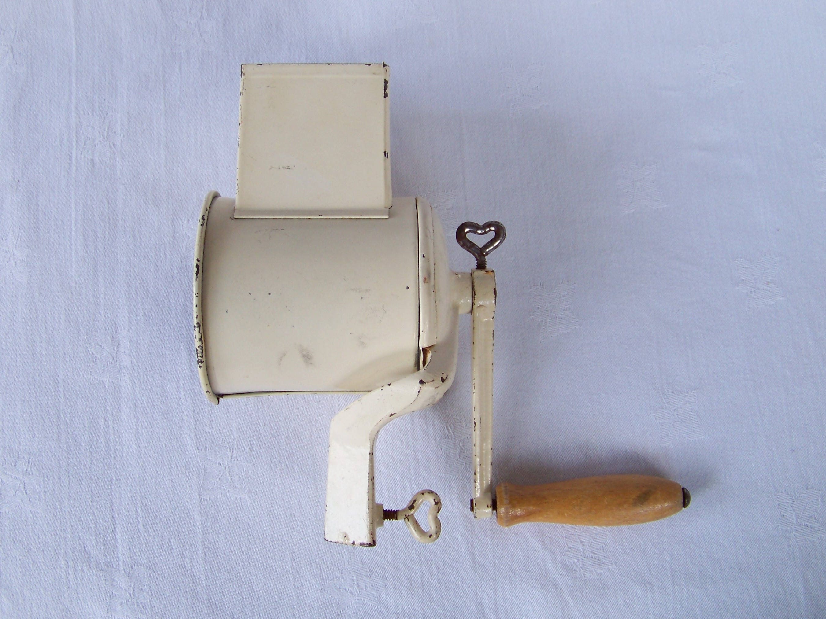 Vtg Crank Hand Grater Cheese Grater Vegetable Garter 