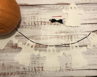 Halloween Ghost Bunting - Fantasmi in feltro bianco su nastro nero 8 pezzi con nastro Decorazione perfetta per qualsiasi evento o festa della stanza di Halloween