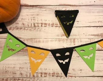 Halloween Bunting - Pumpkin Face Bandiere in tessuto di feltro nero verde e giallo con rilegatura nera lunga 2 m