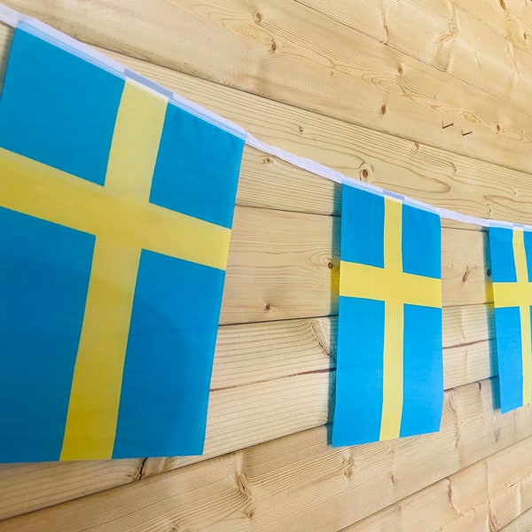 Sweden National Flag Bunting - Perfect for Traditional National Swedish Celebrations, Sporting Royal And Military Events 24 Flags 9m/30ft