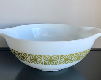 Vintage Pyrex Autumn Verde Square Flowers 444 Cinderella Bowl  -- Free Shipping!!