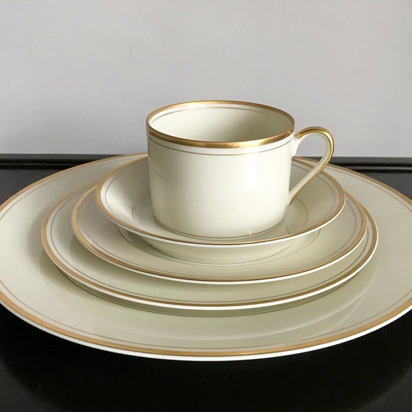 Fitz and Floyd Palais Buff (Cream) 5-Piece Place Setting - Free Shipping!!