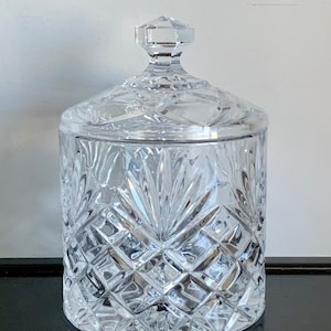 Czech Bohemia Crystal Buscuit Jar -- Diamond & Fan Pattern  -- Free Shipping!!