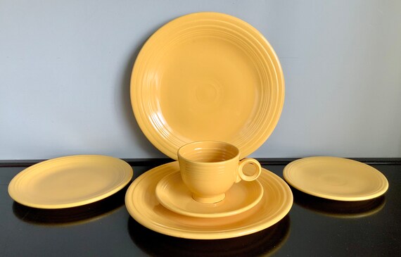 Vintage Yellow Fiestaware 6-piece Set: Dinner, Lunch, Salad, Bread