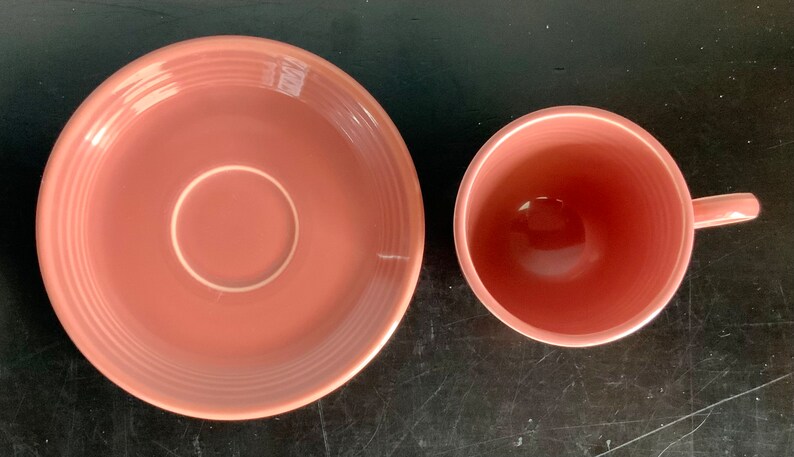 5-Piece Set of Vintage Fiestaware Rose Lunch, Salad & Bread Plate, Cup, Saucer Free Shipping Bild 8